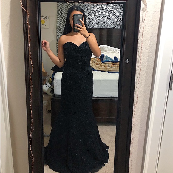 Prom dress - Picture 2 of 3